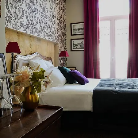 Au Coeur De Bed & Breakfast 2*