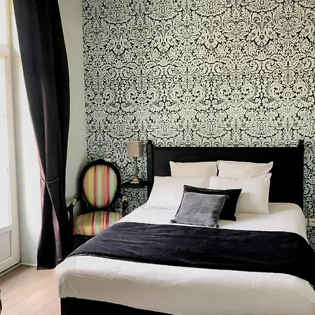 Au Coeur De Bed & Breakfast 2*